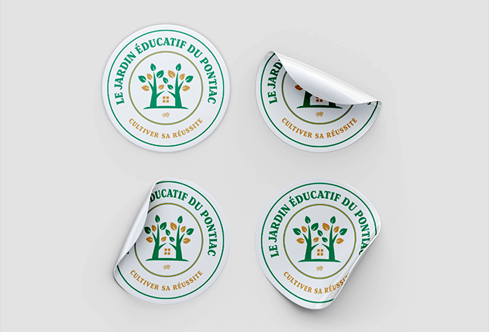 Stickers pour Le Jardin Éducatif du Pontiac avec logo, identité visuelle vert et terracotta